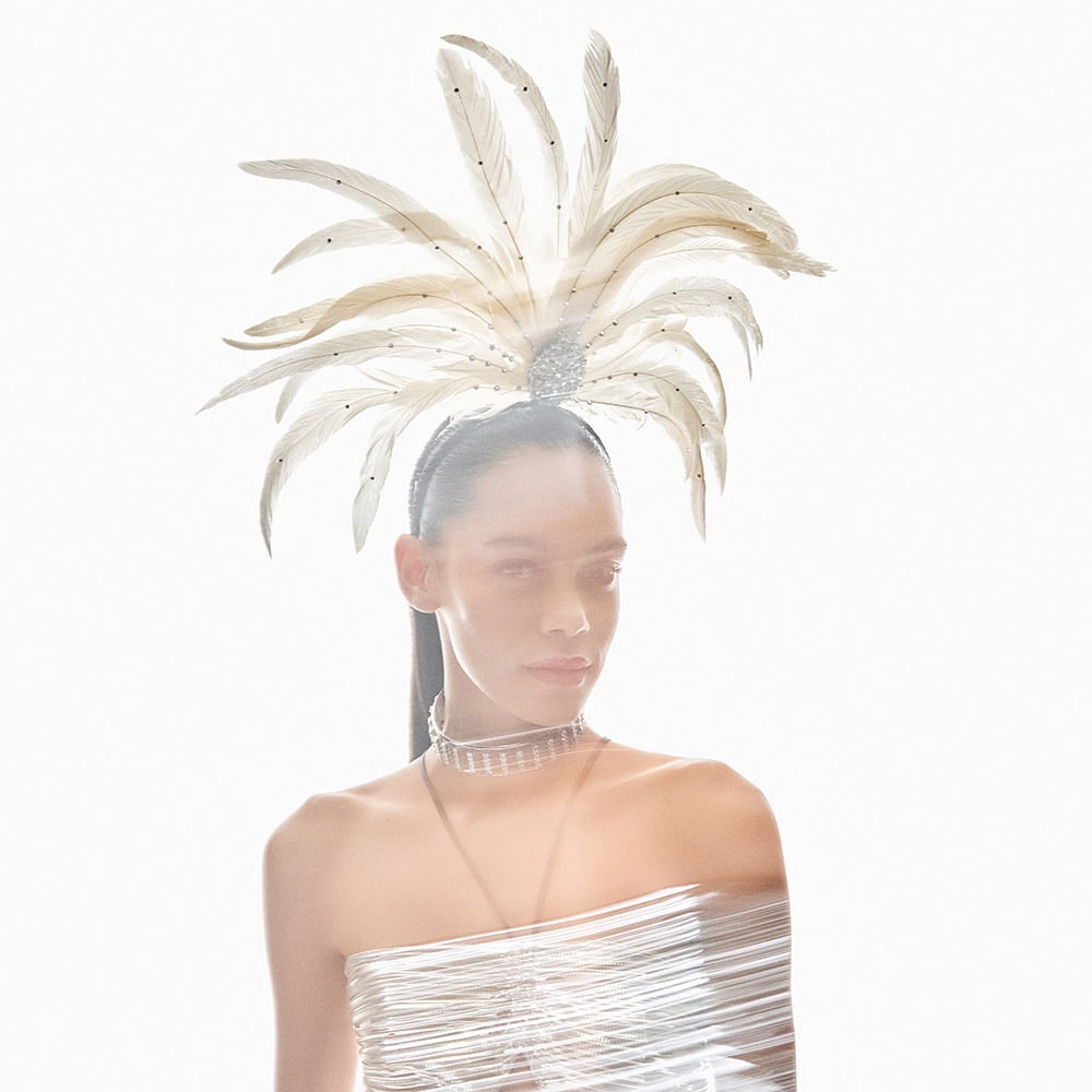 Tiara Penas e Brilho Off White Ramon Cabeças