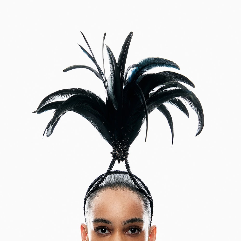 Tiara Penas e Brilho Preta Ramon Cabeças