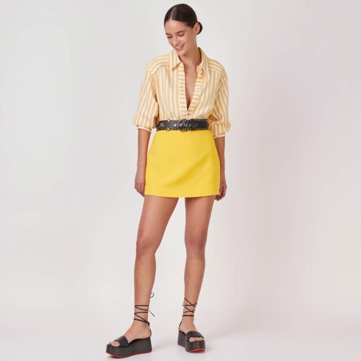 Saia Crepe View Keira - Amarelo Ipe/40 Saia Crepe View Keira - Amarelo Ipe/40