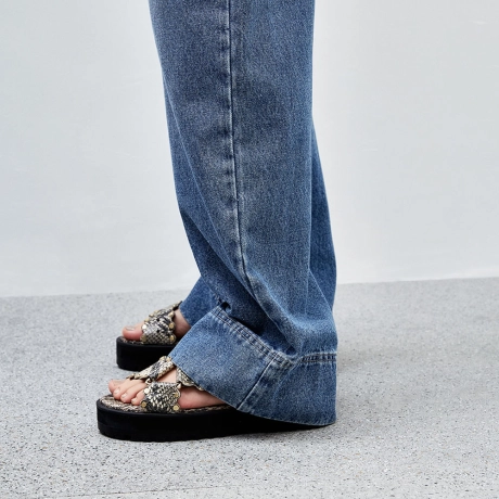 Calça Jeans Fivela Maju