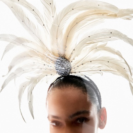 Tiara Penas e Brilho Off White Ramon Cabeças