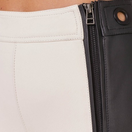 Calça Couro Stretch Ziah - Pb/40 Calça Couro Stretch Ziah - Pb/40